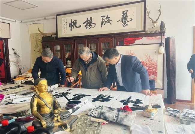 国之瑰宝“龙马精神颂”笔会在香山红色大本营举办 国之瑰宝“龙马精神颂”笔会在香山红色大本营举办