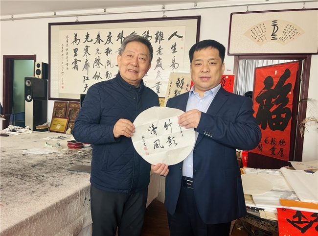 国之瑰宝“龙马精神颂”笔会在香山红色大本营举办 国之瑰宝“龙马精神颂”笔会在香山红色大本营举办