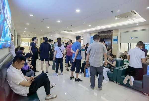 重庆近视手术高峰期，近视手术该怎么选？