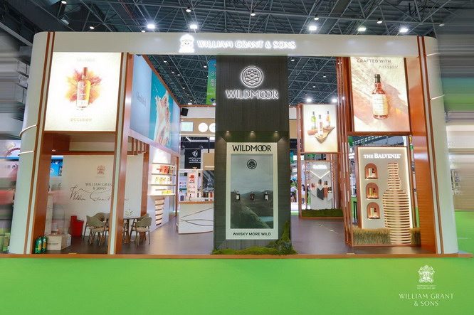 格兰父子再度参展第四届消博会,WILDMOOR远慕威士忌重磅发布 格兰父子再度参展第四届消博会,WILDMOOR远慕威士忌重磅发布